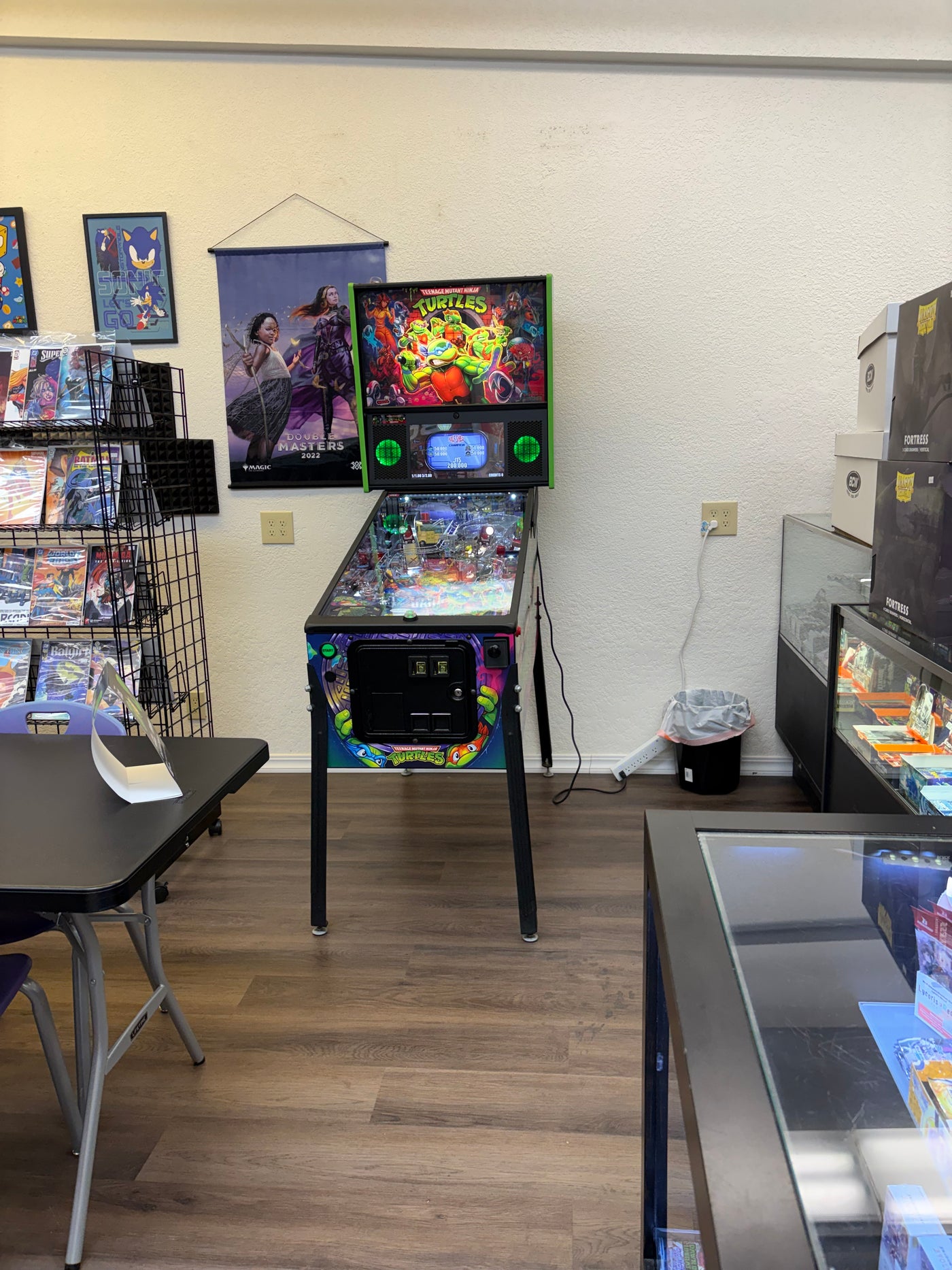 The Teenage Mutant Ninja Turtles pinball machine inside Glamorous Gamers